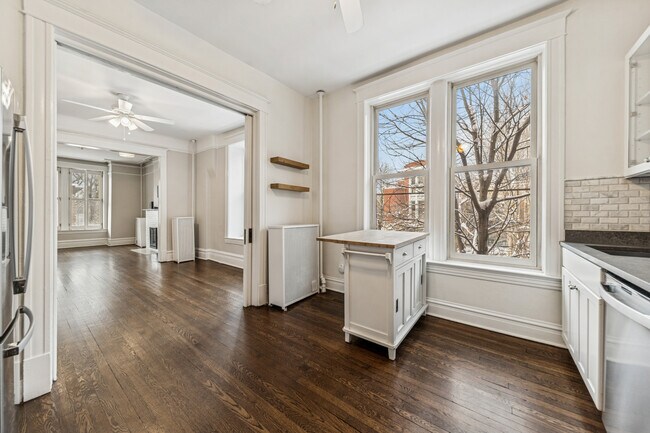 Building Photo - 2159 N Seminary Ave