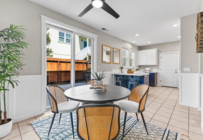 Building Photo - 2455 Prairie Ln