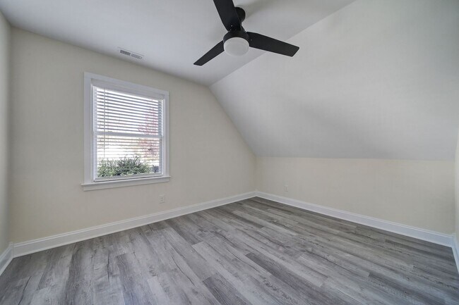 Building Photo - Unique Single Family Home in Matthews!