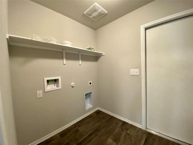 Building Photo - 5708 Shanjia Dr