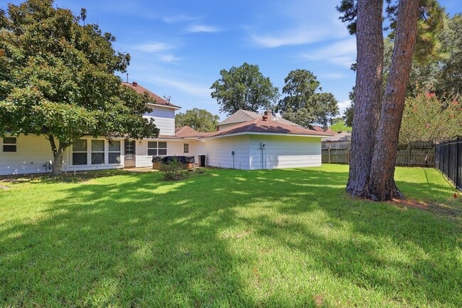 Building Photo - 19906 Medicine Bow Dr