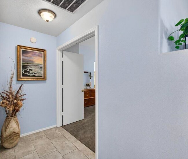 Building Photo - GORGEOUS home in the heart of Gilbert!