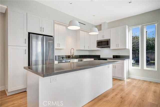 Building Photo - 6721 Rhea Ave