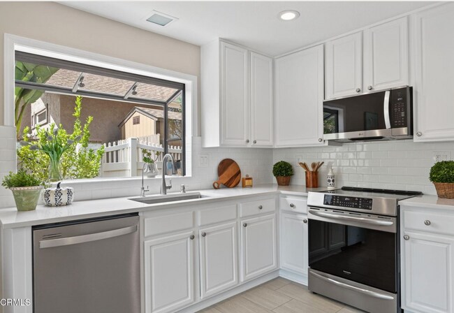 Building Photo - 6169 Arabian Pl