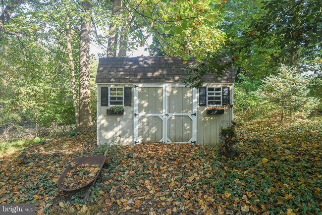 Building Photo - 205 Dangina Dr