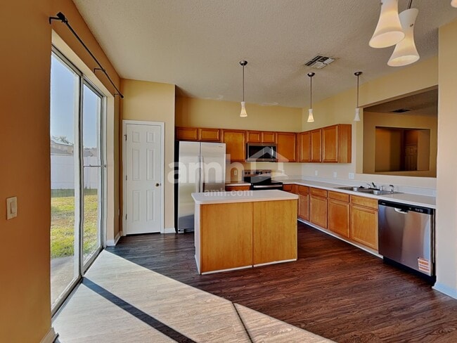 Building Photo - 1962 Kimlyn Cir