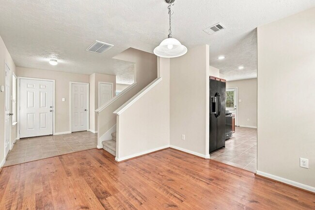 Building Photo - 12563 Chiswick Rd