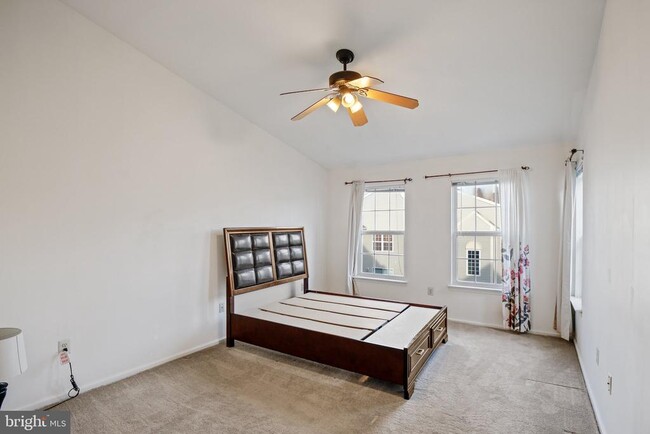 Building Photo - 842 Dewees Pl