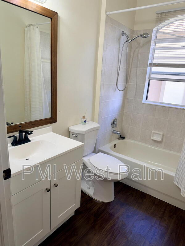 Building Photo - 11973 Sturbridge Ln