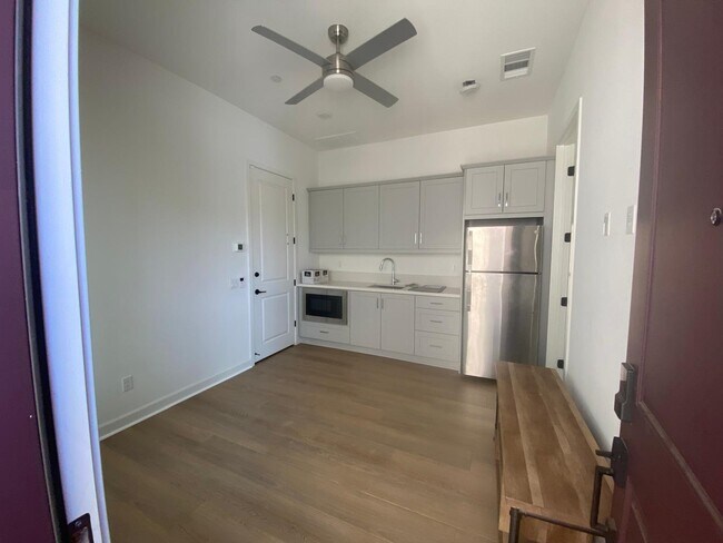 Building Photo - 705 Westbrook Loop