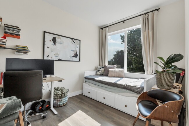 Building Photo - 3221 W Conejos Pl