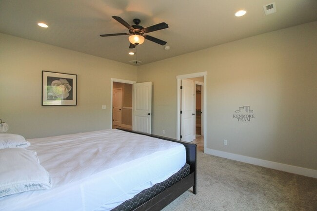 Building Photo - FURNISHED: 4 Bedroom, 2.5 Bath Home in Kennewick