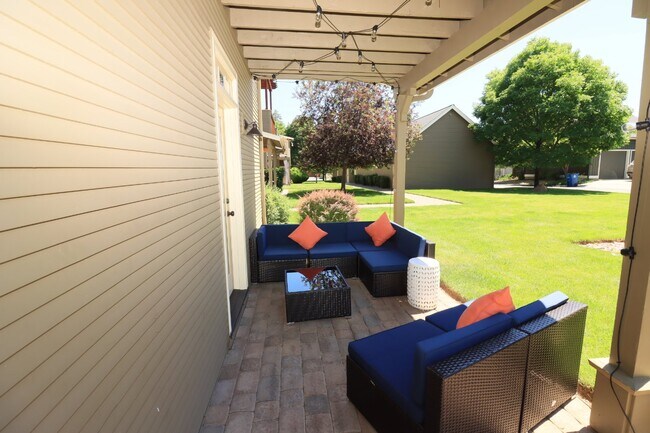 Building Photo - Fully Furnished home in Sisters Oregon