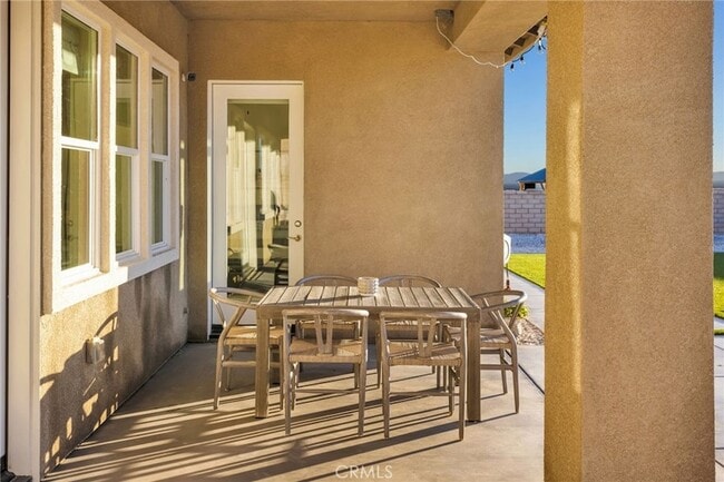 Building Photo - 17066 Takipi Rd