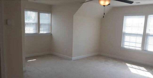 Building Photo - Discover this spacious 5-bedroom, 3.5-bath home in Elgin, SC ~ Available July 2026!