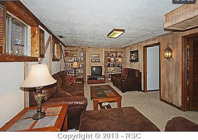 Building Photo - 3819 Midsummer Ln S
