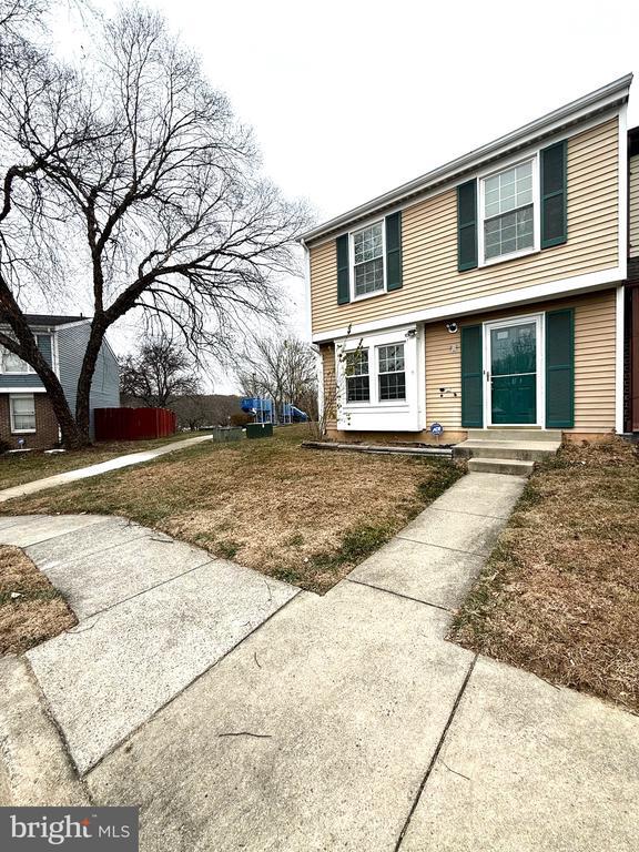 Building Photo - 19445 Breezedale Ln