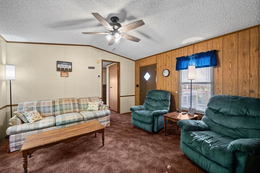 Building Photo - 115 Eagle Way Dr