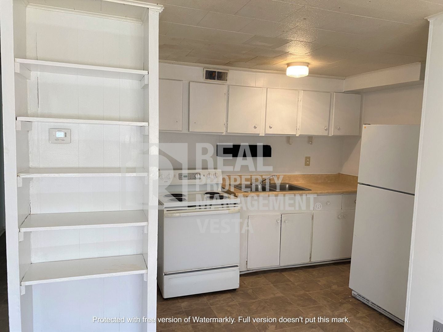 Building Photo - 612 Cedarwood Dr