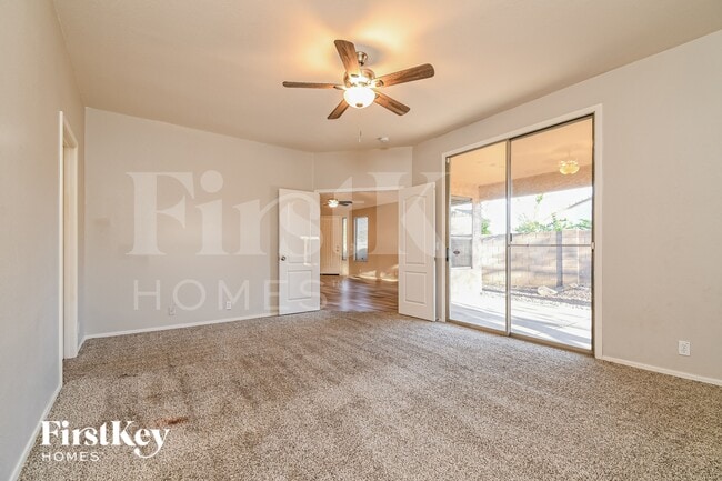 Building Photo - 2701 E Hulet Dr