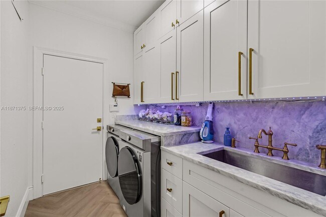 Building Photo - 5478 SW 189th Ave