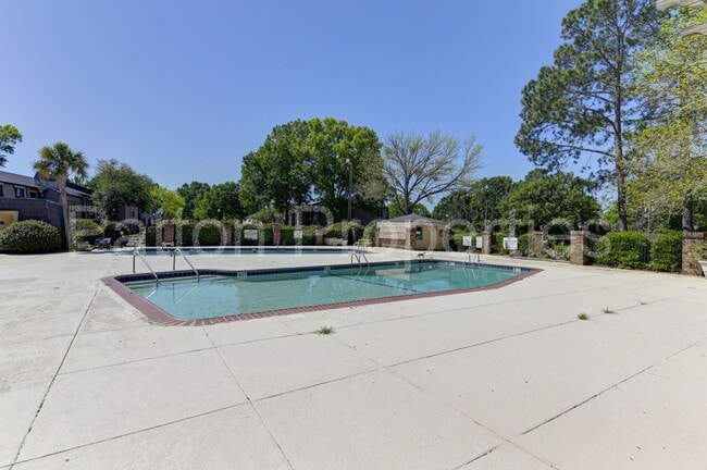 Building Photo - Briargate Condo