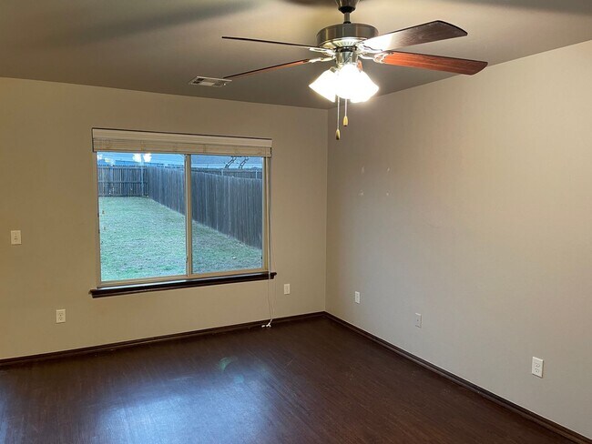 Building Photo - 6923 Mayberry Ln