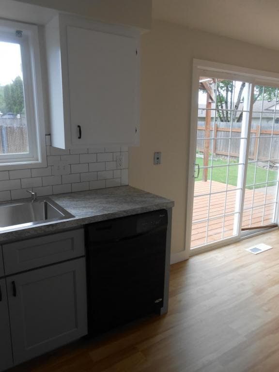 Building Photo - 386 30th Ave SE