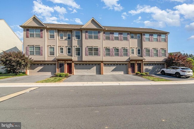 Building Photo - 6315 Creekbend Dr