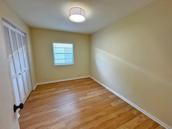 Building Photo - Newly remodeled Licolnville cottage in historic downtown St. Augustine