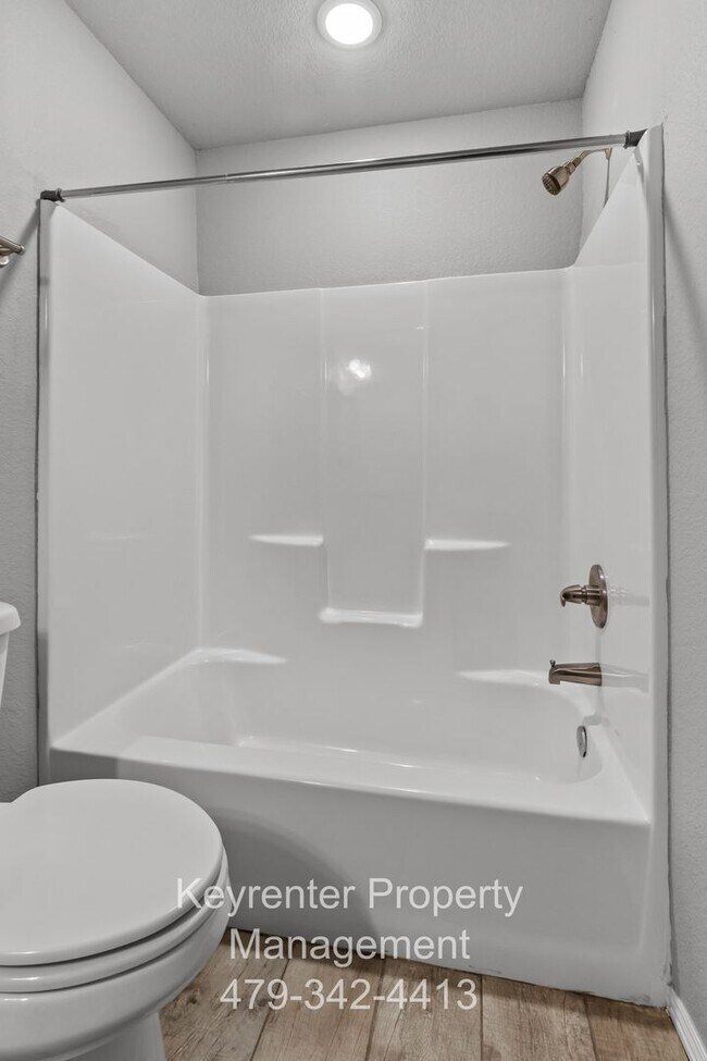 Building Photo - The Perfect Rental in Rupple Meadows!