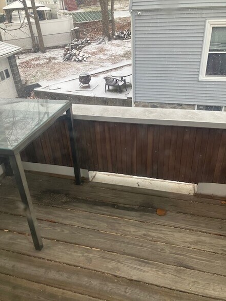 Side Porch - 95 2nd St