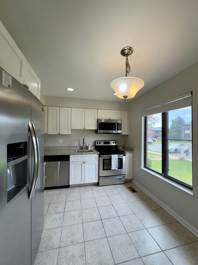 Building Photo - Charming 3 Bedroom/2 Full Bath/2 Half Bath Townhome in Parkville, MD!