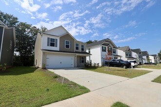 Building Photo - 1718 Canopy Dr