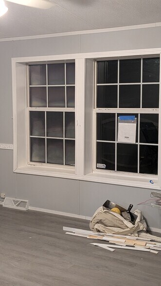 Front living room - 291 Pebble Ln