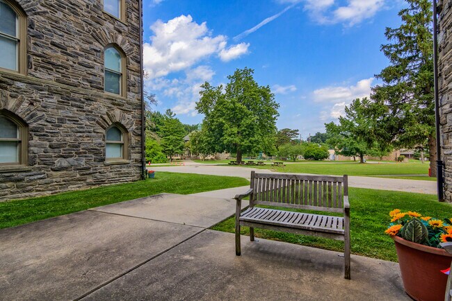 Building Photo - New Covenant Manor