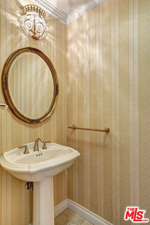 Building Photo - 1094 Garden Ln