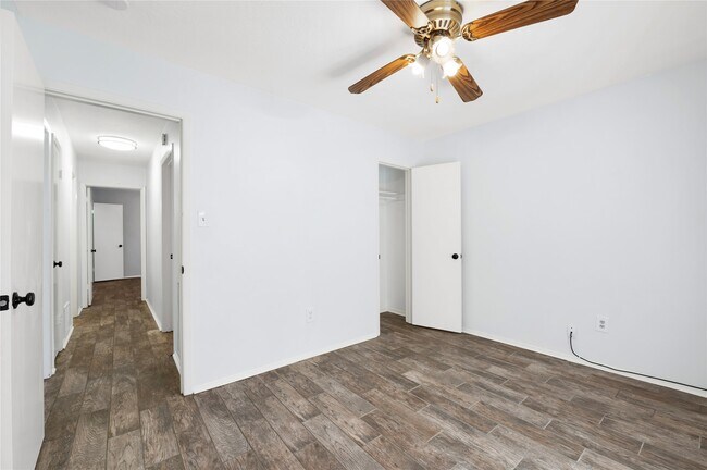 Building Photo - 503 Bellmar Ln