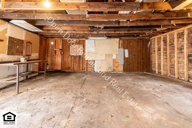 Building Photo - 3 bedroom home now available