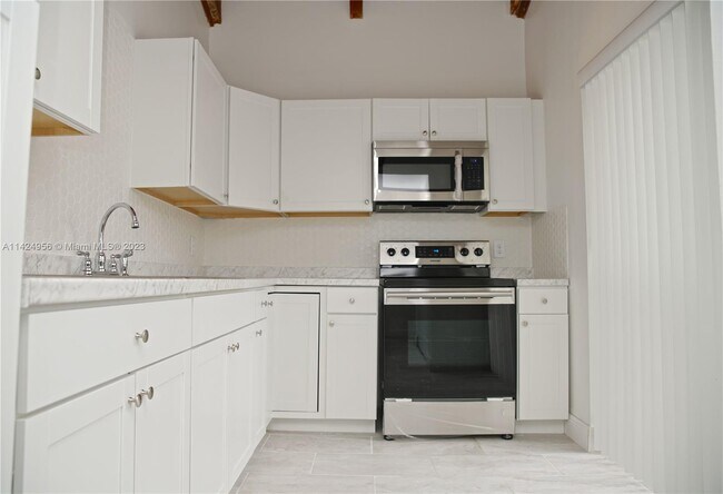 Building Photo - 8311 SW 157th Ave