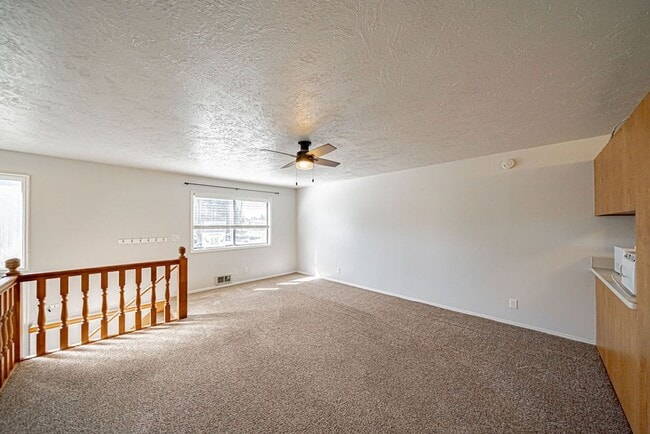 Building Photo - 602 John Adams Ct