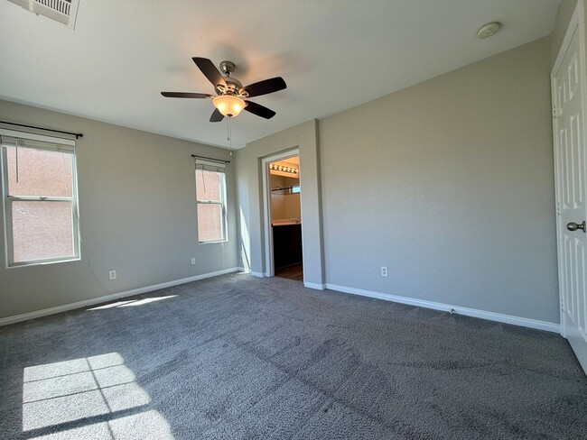 Building Photo - 3 story in Silverado Ranch