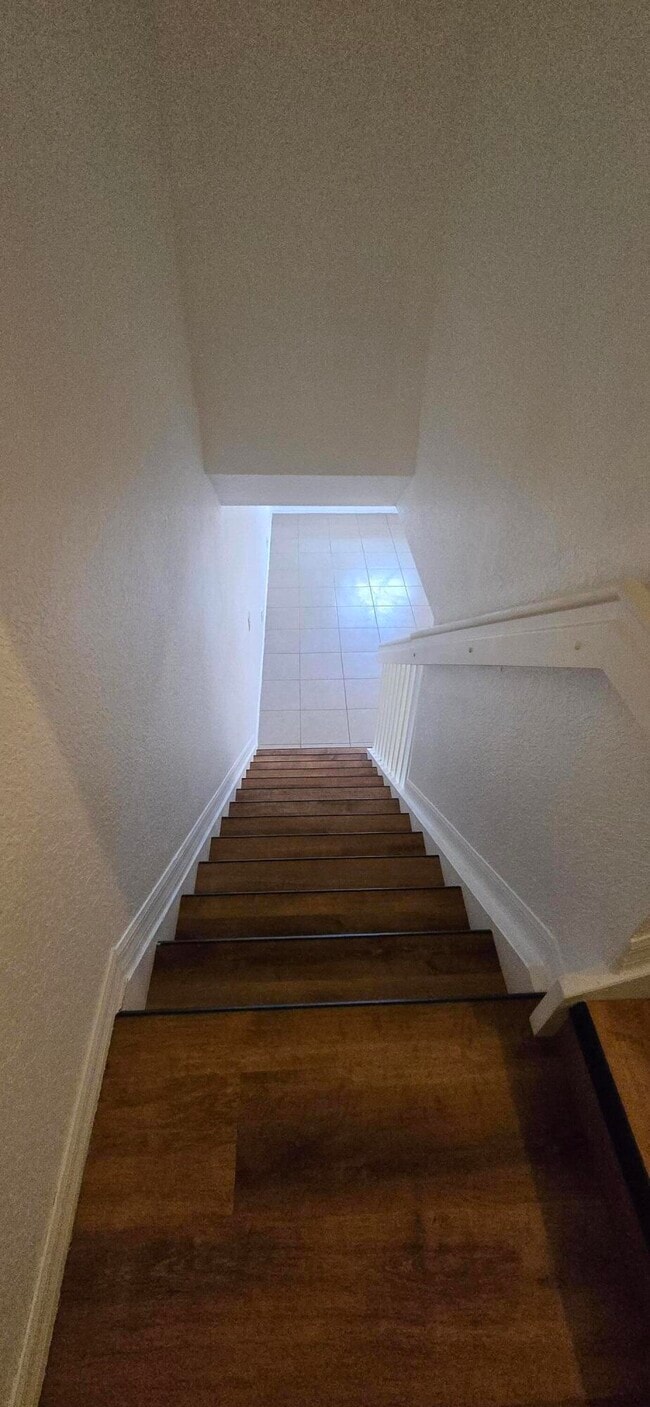 Building Photo - 4946 Leeward Ln