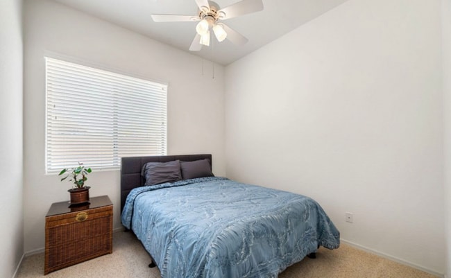 Building Photo - 6971 E Yellowglen Dr