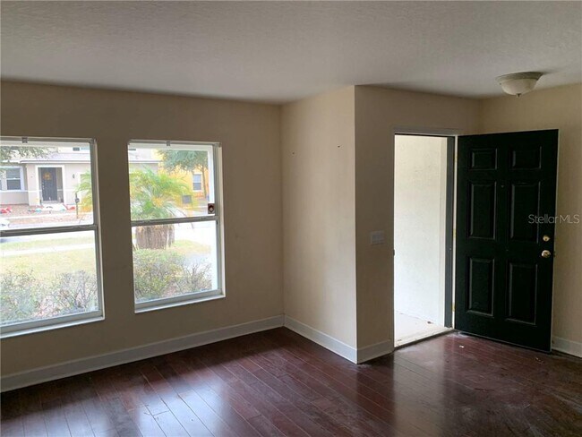 Building Photo - 10436 Frog Pond Dr