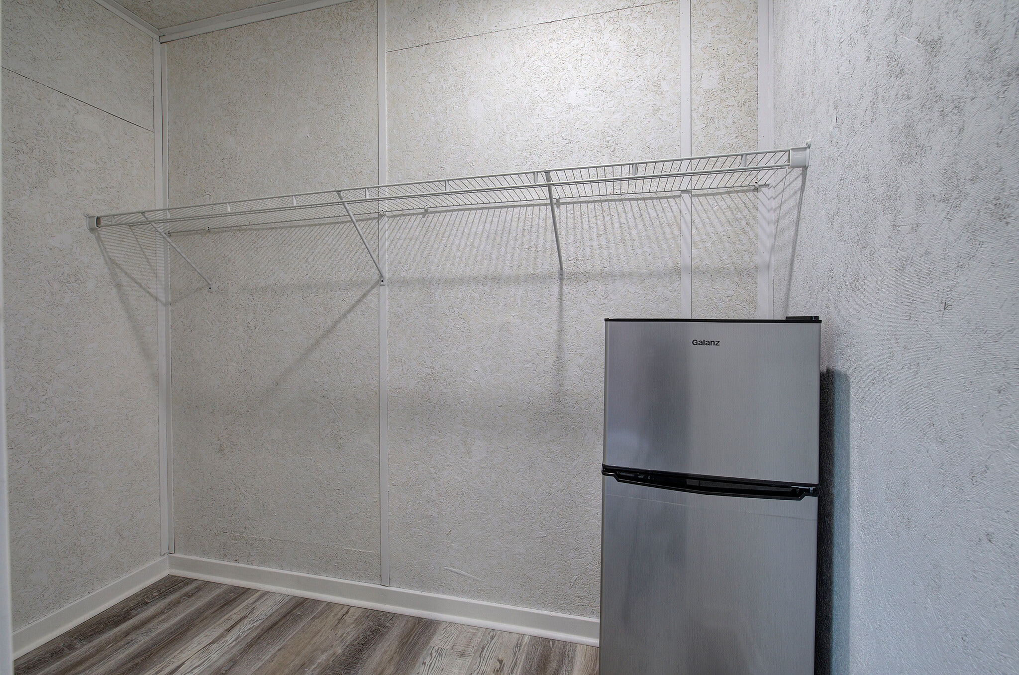 Room 8 large closet - 227 Saint Elmo Cir