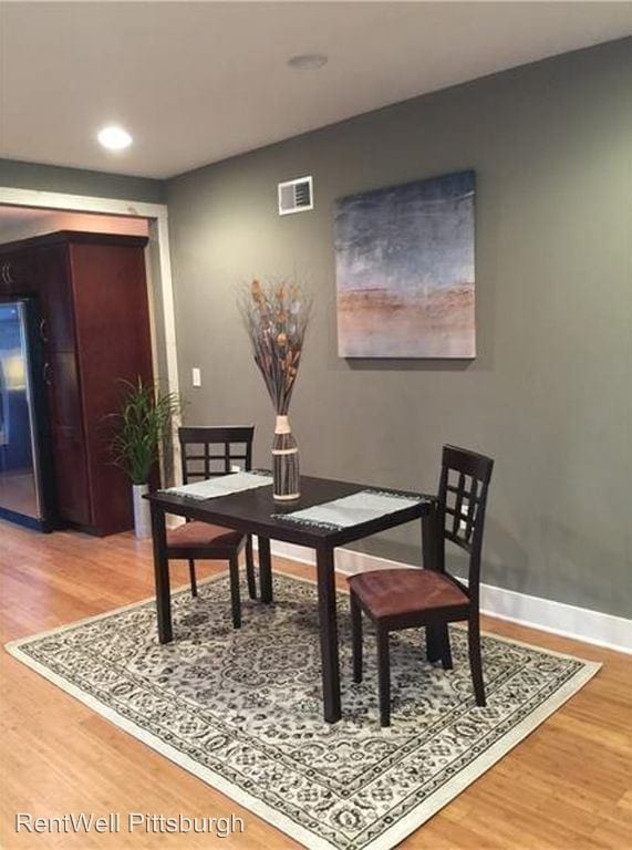 Building Photo - 1712 Fox Way