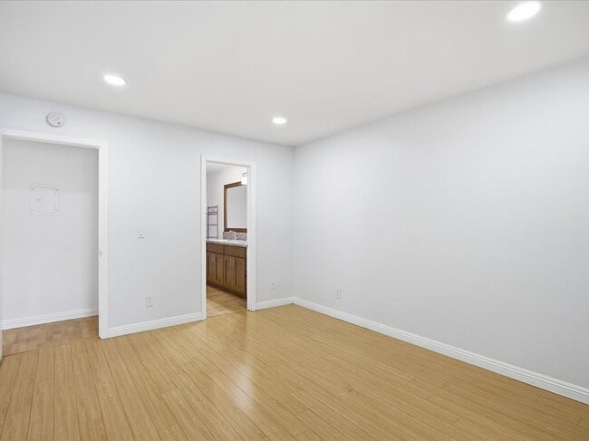 Building Photo - 3604 W Estates Ln