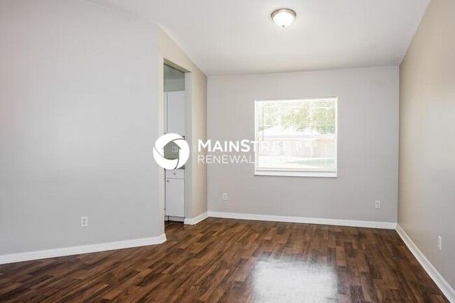 Building Photo - 1510 Glencove Ave NW
