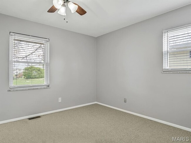 Building Photo - 33 Vanderbilt Pl